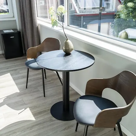 Xl With Rain Shower, Aircon At Center شقة