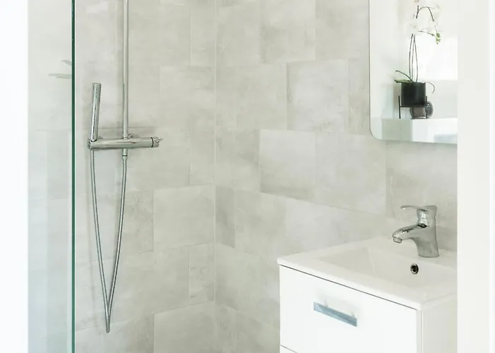 Modern Suite With Ac Near Breda & Efteling Raamsdonksveer